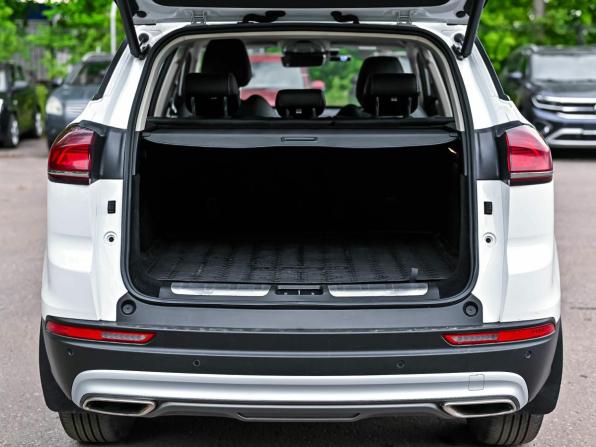 Geely Atlas Pro с пробегом 2023 года, цена 2 030 000 рублей, 59061 км, внедорожник, Автокод Объявления