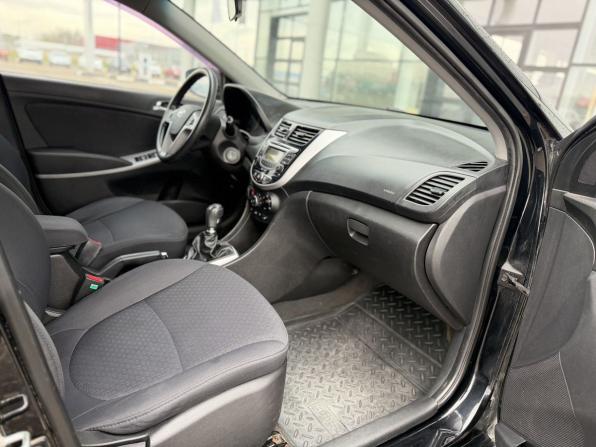 Hyundai Solaris I с пробегом 2013 года, цена 615 000 рублей, 161800 км, хэтчбек, Автокод Объявления