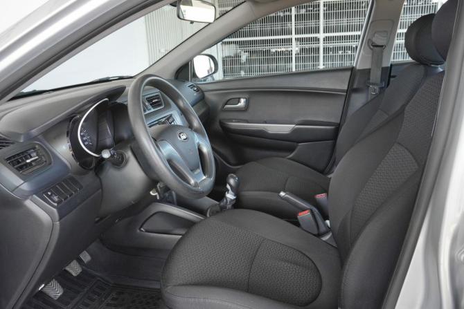 Kia Rio III Рестайлинг с пробегом 2017 года, цена 1 000 000 рублей, 110733 км, седан, Автокод Объявления