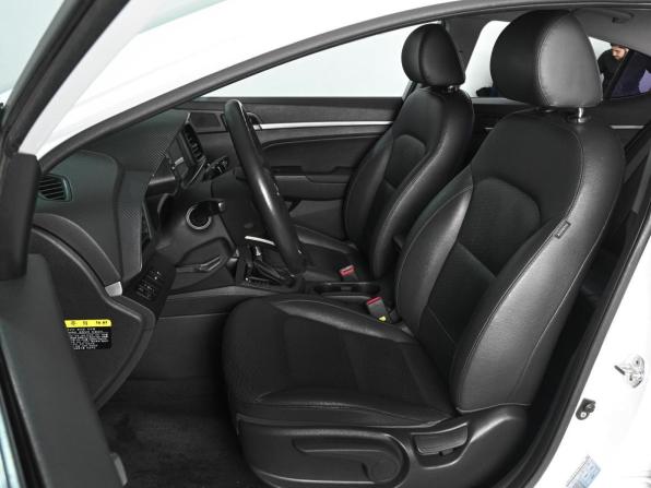 Hyundai Avante VI Рестайлинг с пробегом 2019 года, цена 1 590 000 рублей, 130054 км, седан, Автокод Объявления