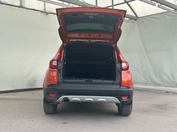 Renault Kaptur I с пробегом 2017 года, цена 1 595 000 рублей, 114030 км, внедорожник, Автокод Объявления