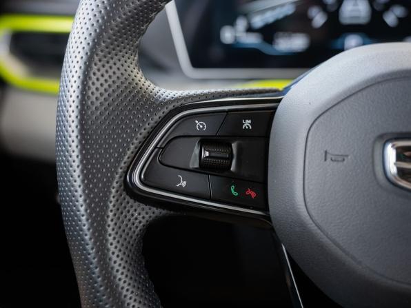 Geely Coolray I Рестайлинг с пробегом 2023 года, цена 2 090 000 рублей, 43038 км, внедорожник, Автокод Объявления