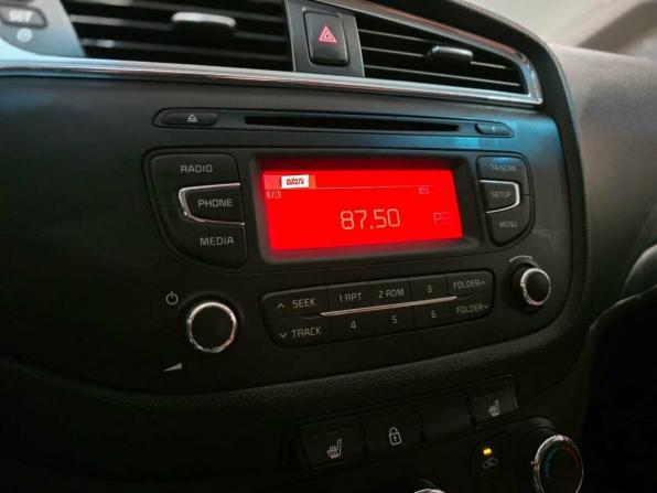Kia Ceed II Рестайлинг с пробегом 2015 года, цена 999 000 рублей, 116000 км, универсал, Автокод Объявления