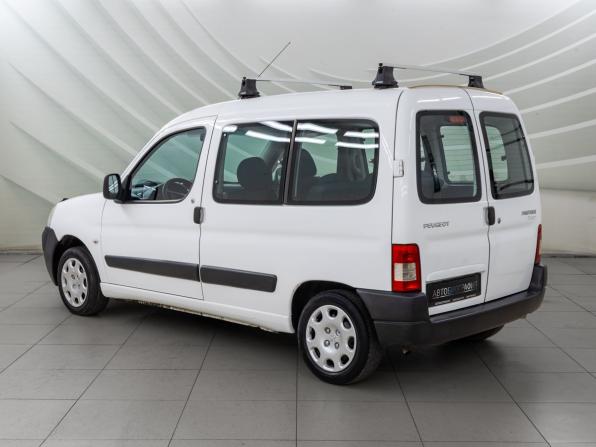Peugeot Partner II с пробегом 2011 года, цена 428 000 рублей, 208143 км, компактвэн, Автокод Объявления
