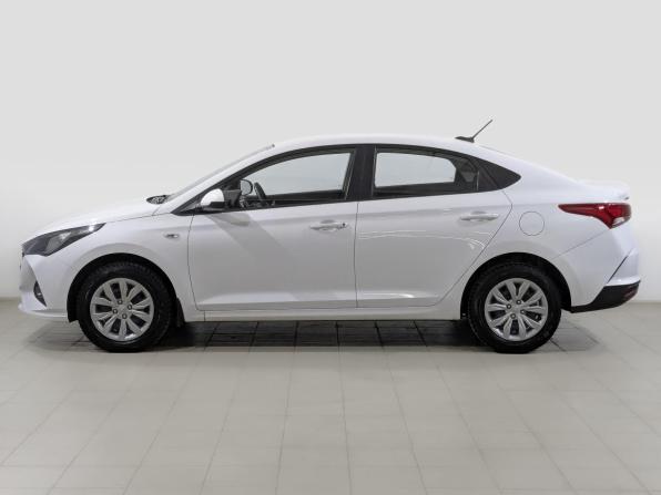 Hyundai Solaris II Рестайлинг с пробегом 2022 года, цена 1 565 000 рублей, 57369 км, седан, Автокод Объявления