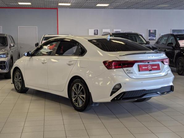 Kia K3 II Рестайлинг с пробегом 2021 года, цена 2 120 000 рублей, 132800 км, седан, Автокод Объявления