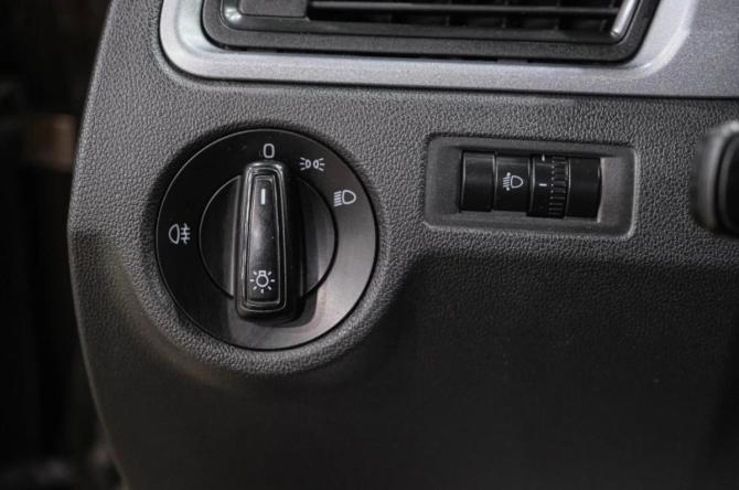 Skoda Rapid I Рестайлинг с пробегом 2018 года, цена 919 000 рублей, 186000 км, лифтбек, Автокод Объявления