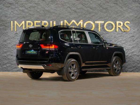 Новый Toyota Land Cruiser 300 Series 2025 года, цена 18 890 000 рублей, внедорожник, Автокод Объявления