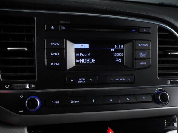 Hyundai Elantra VI (AD) Рестайлинг с пробегом 2018 года, цена 1 349 000 рублей, 155655 км, седан, Автокод Объявления