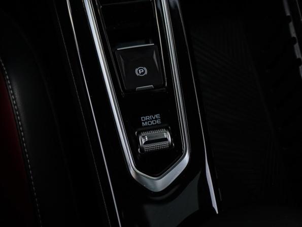 Geely Coolray I Рестайлинг с пробегом 2023 года, цена 2 290 000 рублей, 40732 км, внедорожник, Автокод Объявления