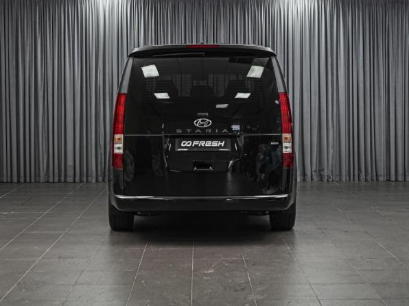 Hyundai Staria I с пробегом 2023 года, цена 5 989 000 рублей, 2033 км, минивэн, Автокод Объявления