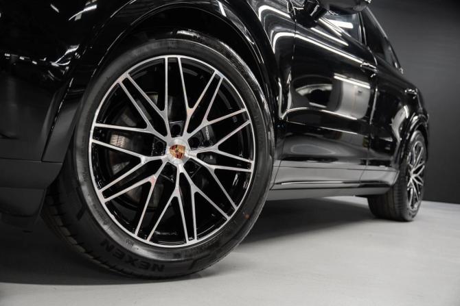 Новый Porsche Cayenne III Рестайлинг 2026 года, цена 16 550 000 рублей, внедорожник, Автокод Объявления