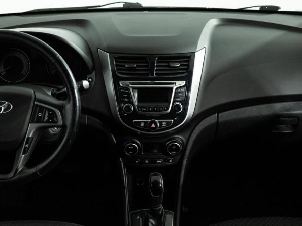 Hyundai Solaris I Рестайлинг с пробегом 2016 года, цена 989 000 рублей, 113160 км, седан, Автокод Объявления