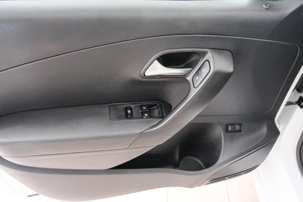 Volkswagen Polo V Рестайлинг Красноярск  - изображение 18