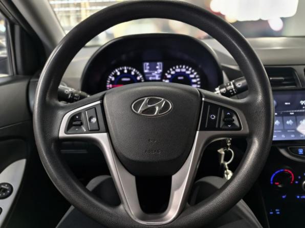 Hyundai Solaris I Рестайлинг с пробегом 2016 года, цена 980 400 рублей, 121116 км, седан, Автокод Объявления