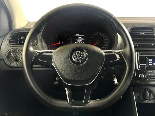 Volkswagen Polo V Рестайлинг с пробегом 2017 года, цена 1 100 000 рублей, 109087 км, седан, Автокод Объявления