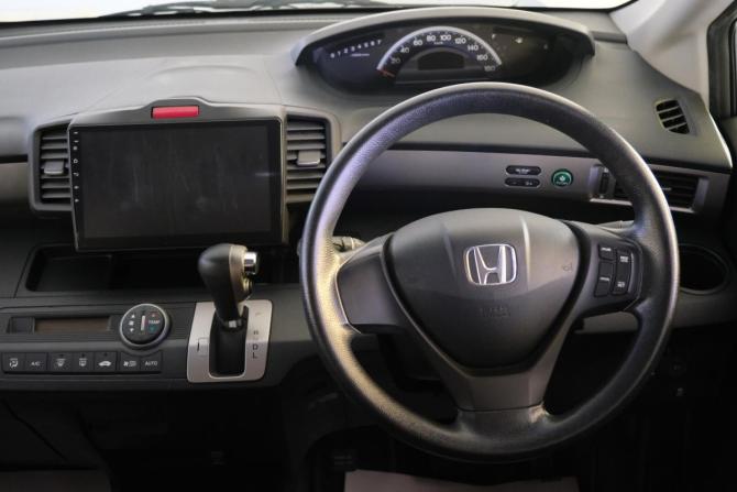Honda Freed I Рестайлинг с пробегом 2012 года, цена 1 159 000 рублей, 147000 км, компактвэн, Автокод Объявления