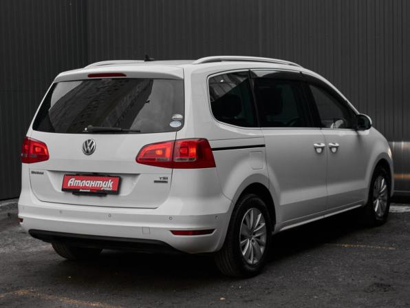 Volkswagen Sharan II с пробегом 2012 года, цена 1 350 000 рублей, 121743 км, минивэн, Автокод Объявления