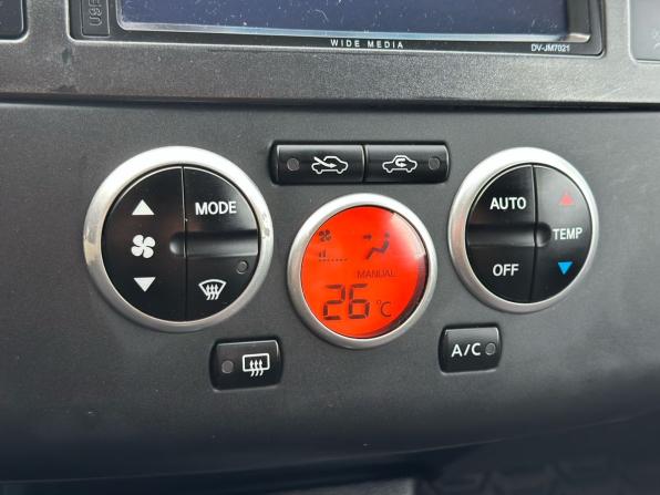 Nissan Tiida I Рестайлинг с пробегом 2012 года, цена 589 000 рублей, 191257 км, хэтчбек, Автокод Объявления