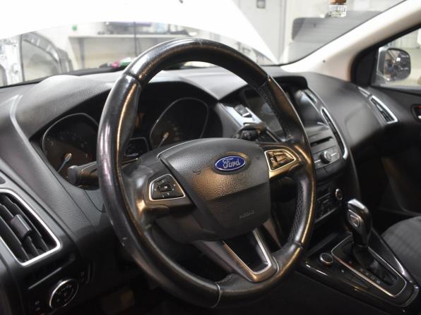 Ford Focus III Рестайлинг с пробегом 2017 года, цена 990 000 рублей, 108340 км, седан, Автокод Объявления