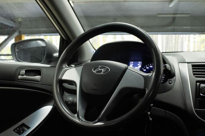 Hyundai Solaris I Рестайлинг с пробегом 2016 года, цена 849 000 рублей, 133757 км, седан, Автокод Объявления