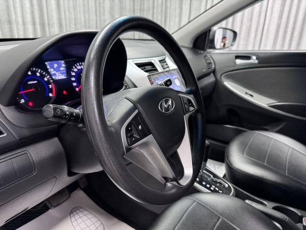 Hyundai Solaris I с пробегом 2012 года, цена 970 000 рублей, 123868 км, седан, Автокод Объявления
