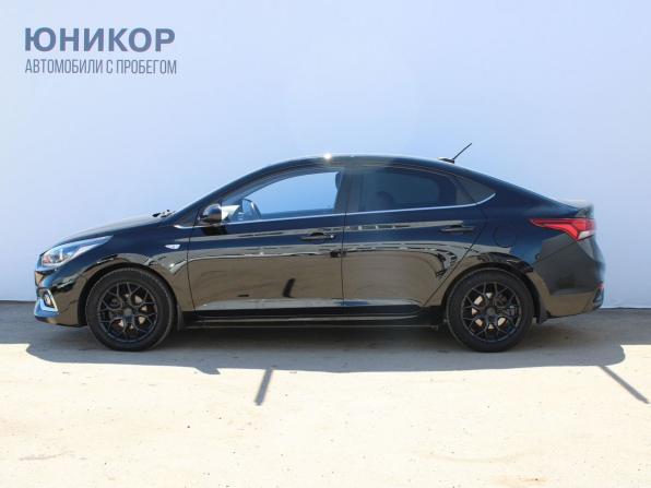 Hyundai Solaris II с пробегом 2017 года, цена 1 329 000 рублей, 98840 км, седан, Автокод Объявления