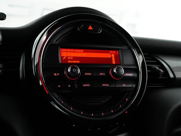 Mini Hatch III (F55/F56) с пробегом 2014 года, цена 1 360 444 рубля, 135720 км, хэтчбек, Автокод Объявления