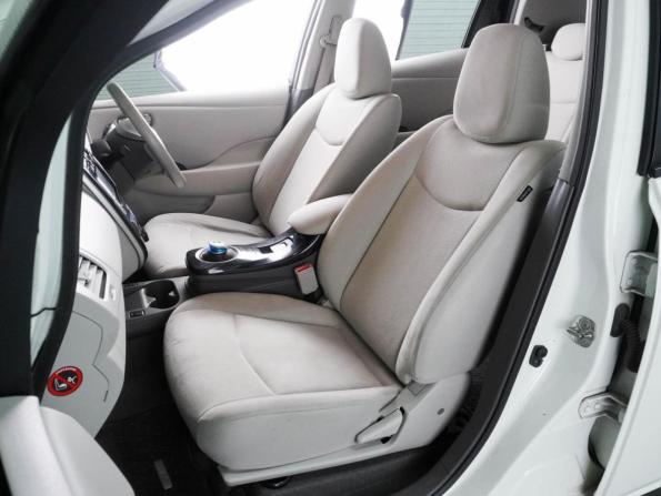 Nissan Leaf I (ZE0/AZE0) с пробегом 2012 года, цена 564 000 рублей, 75785 км, хэтчбек, Автокод Объявления