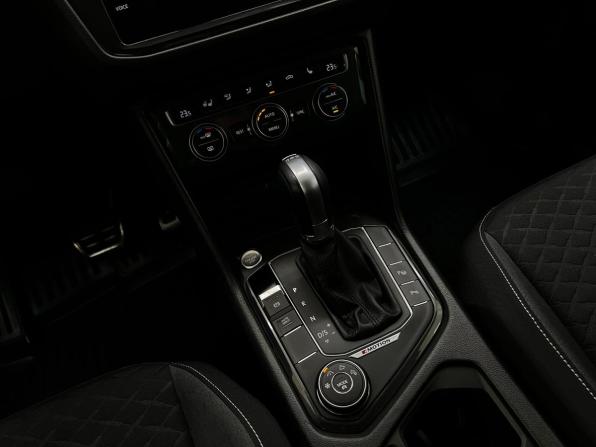 Volkswagen Tiguan II с пробегом 2018 года, цена 2 620 000 рублей, 122668 км, внедорожник, Автокод Объявления