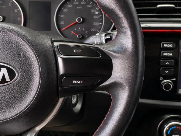 Kia Rio IV с пробегом 2019 года, цена 1 547 000 рублей, 98433 км, хэтчбек, Автокод Объявления