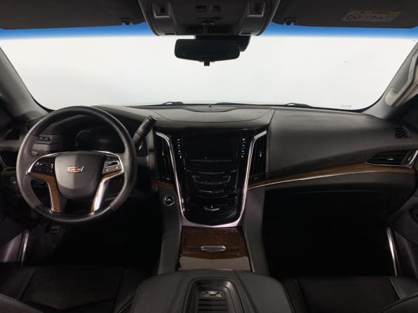 Cadillac Escalade IV с пробегом 2019 года, цена 4 900 000 рублей, 119114 км, внедорожник, Автокод Объявления