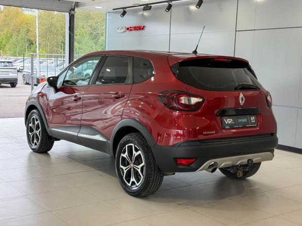 Renault Kaptur I с пробегом 2018 года, цена 1 157 000 рублей, 155816 км, внедорожник, Автокод Объявления