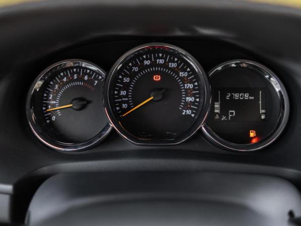 Renault Logan II Рестайлинг с пробегом 2022 года, цена 1 199 000 рублей, 27808 км, седан, Автокод Объявления