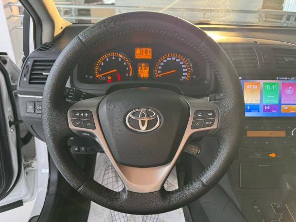 Toyota Avensis III с пробегом 2010 года, цена 1 030 000 рублей, 204550 км, седан, Автокод Объявления