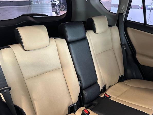 Toyota RAV4 IV (XA40) Рестайлинг с пробегом 2018 года, цена 2 635 000 рублей, 130908 км, внедорожник, Автокод Объявления