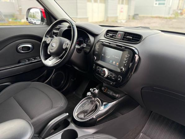 Kia Soul II Рестайлинг с пробегом 2018 года, цена 1 625 000 рублей, 111789 км, хэтчбек, Автокод Объявления