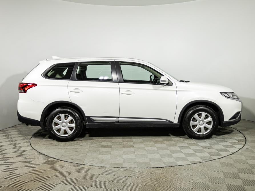 Mitsubishi Outlander III Рестайлинг 3 Санкт-Петербург  - изображение 4