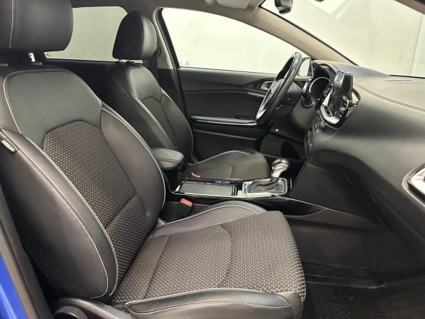 Kia Ceed III с пробегом 2018 года, цена 1 925 000 рублей, 23558 км, хэтчбек, Автокод Объявления