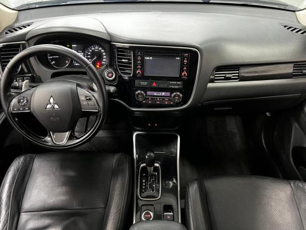 Mitsubishi Outlander III Рестайлинг 2 с пробегом 2017 года, цена 2 199 000 рублей, 113625 км, внедорожник, Автокод Объявления