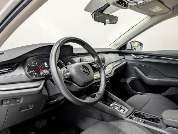 Skoda Octavia IV (A8) с пробегом 2021 года, цена 2 440 000 рублей, 52826 км, лифтбек, Автокод Объявления