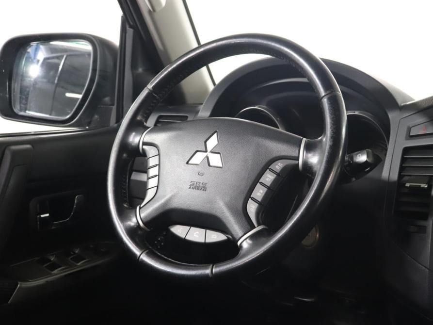 Mitsubishi Pajero IV Рестайлинг 1 Москва  - изображение 16