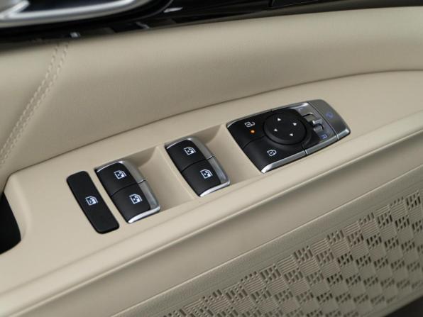 Kia Carnival IV Рестайлинг с пробегом 2025 года, цена 7 495 055 рублей, 357 км, минивэн, Автокод Объявления