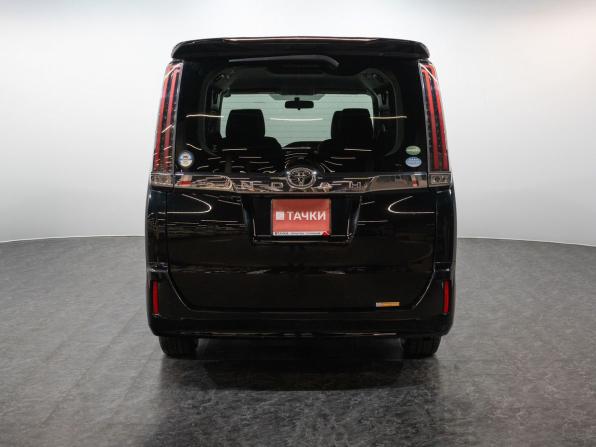 Toyota Noah III (R80) с пробегом 2017 года, цена 2 290 000 рублей, 101511 км, минивэн, Автокод Объявления