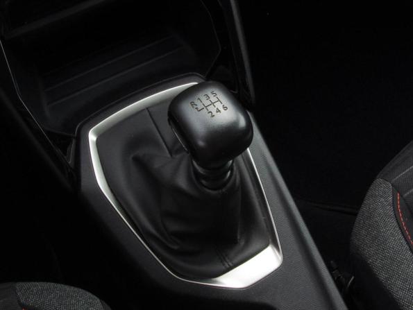 Peugeot 2008 II с пробегом 2021 года, цена 1 629 000 рублей, 86000 км, внедорожник, Автокод Объявления