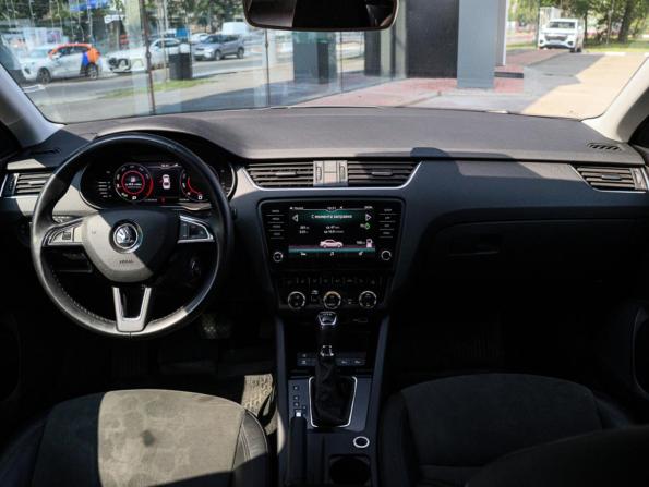 Skoda Octavia III (A7) Рестайлинг с пробегом 2020 года, цена 2 380 000 рублей, 95263 км, лифтбек, Автокод Объявления