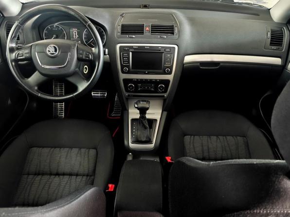 Skoda Octavia II (A5) Рестайлинг с пробегом 2012 года, цена 979 000 рублей, 174000 км, лифтбек, Автокод Объявления