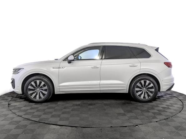 Volkswagen Touareg III с пробегом 2019 года, цена 5 995 000 рублей, 50211 км, внедорожник, Автокод Объявления