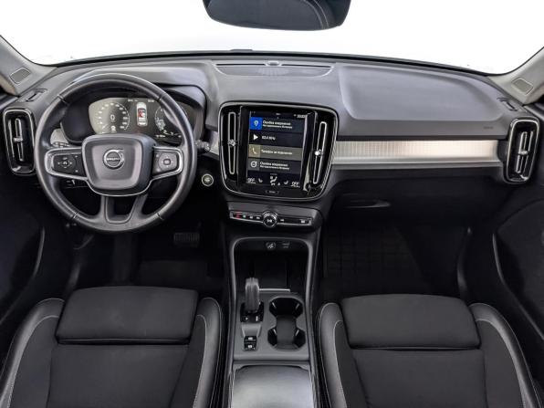 Volvo XC40 I с пробегом 2018 года, цена 2 590 000 рублей, 132629 км, внедорожник, Автокод Объявления