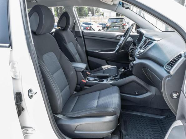 Hyundai Tucson III с пробегом 2015 года, цена 2 090 000 рублей, 83953 км, внедорожник, Автокод Объявления